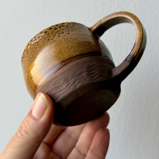 Tazza Brown Mug Artigianale - Ceramica Marrone con Bordo Puntinato