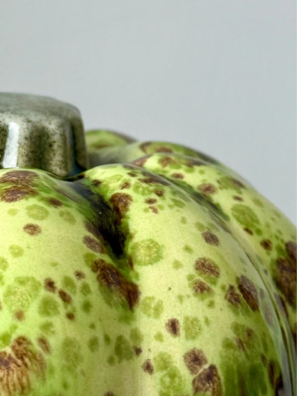 "Jade Speckle" - Zucca Decorativa Artigianale in Ceramica, Verde Maculato