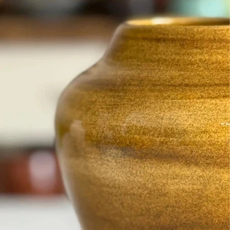 Vaso in Ceramica Artigianale Rotondo, Ocra Lucido - 15x15cm - Pezzo Unico