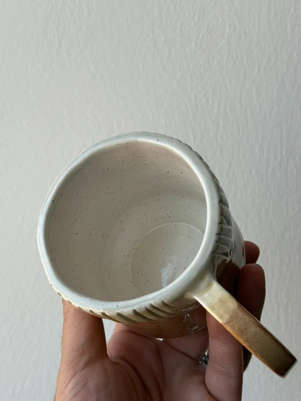 Tazza Artigianale in Ceramica Bicolore Beige