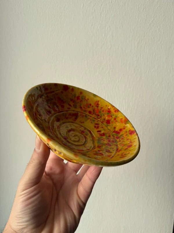 Ciotola Artigianale in Ceramica Gialla con Effetto Spruzzato - 15x5 cm